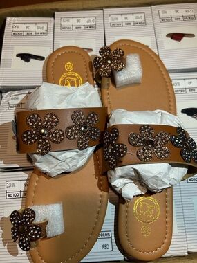 Women’s Slide Sandals Size 6 – 3 for $50 Deal 🔥